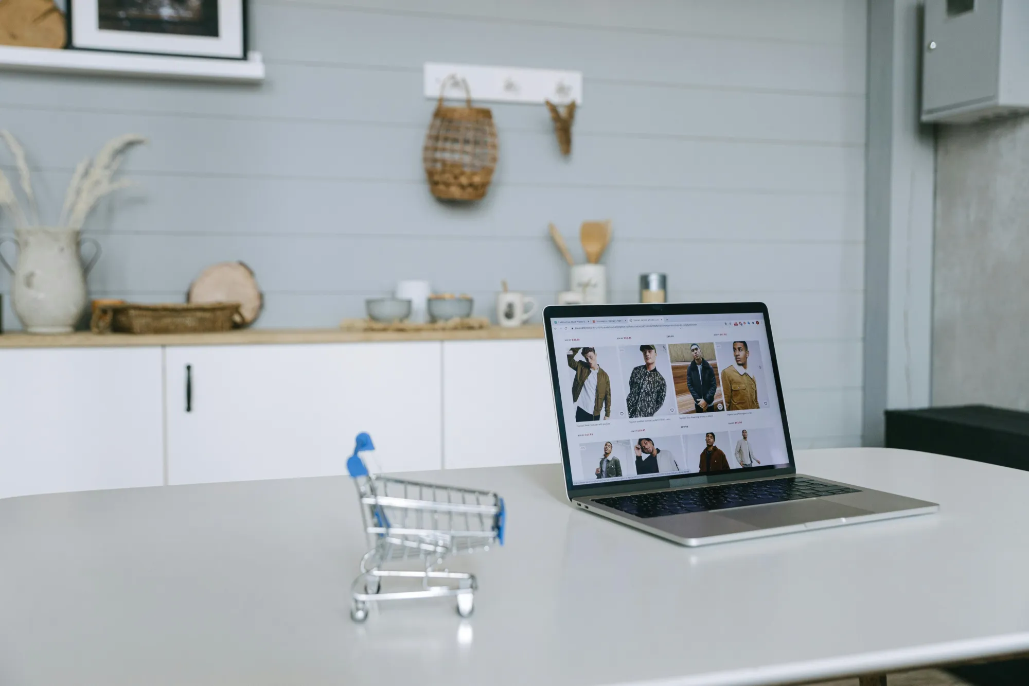 Custom & Headless eCommerce